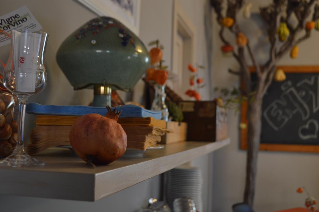 Hotel Le Vigne Di Corvino Casteggio ภายนอก รูปภาพ