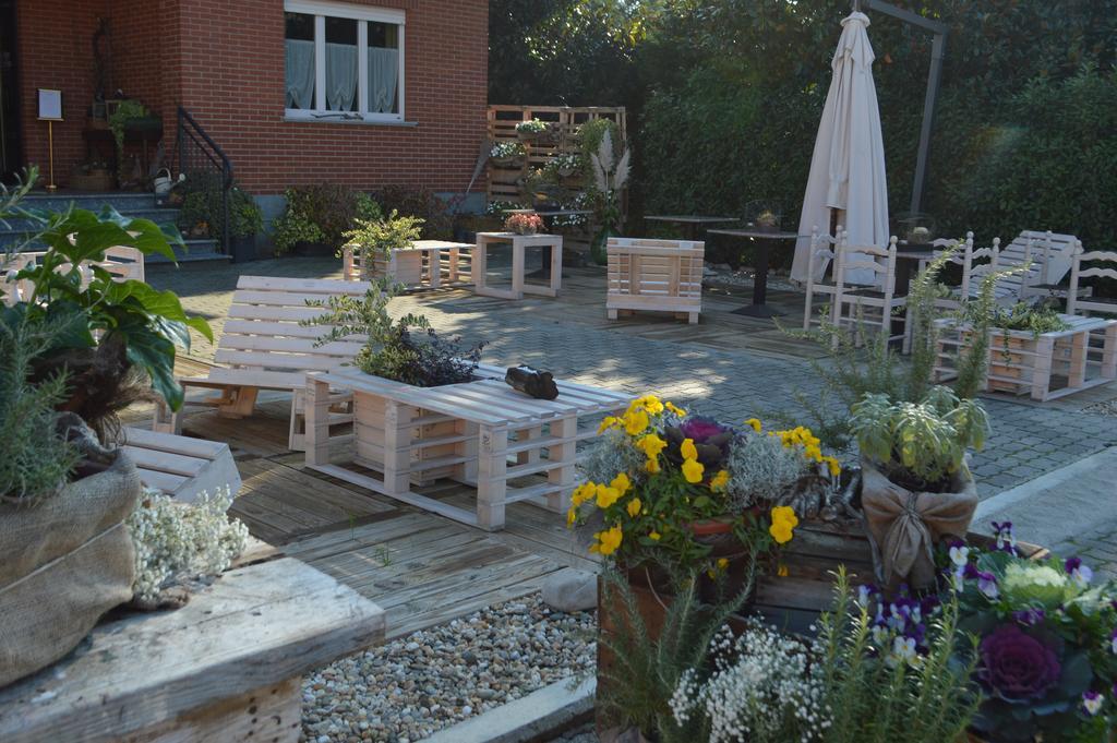 Hotel Le Vigne Di Corvino Casteggio ภายนอก รูปภาพ