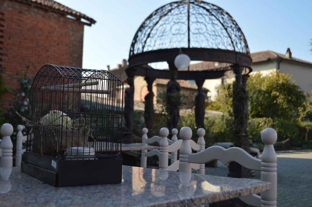 Hotel Le Vigne Di Corvino Casteggio ภายนอก รูปภาพ
