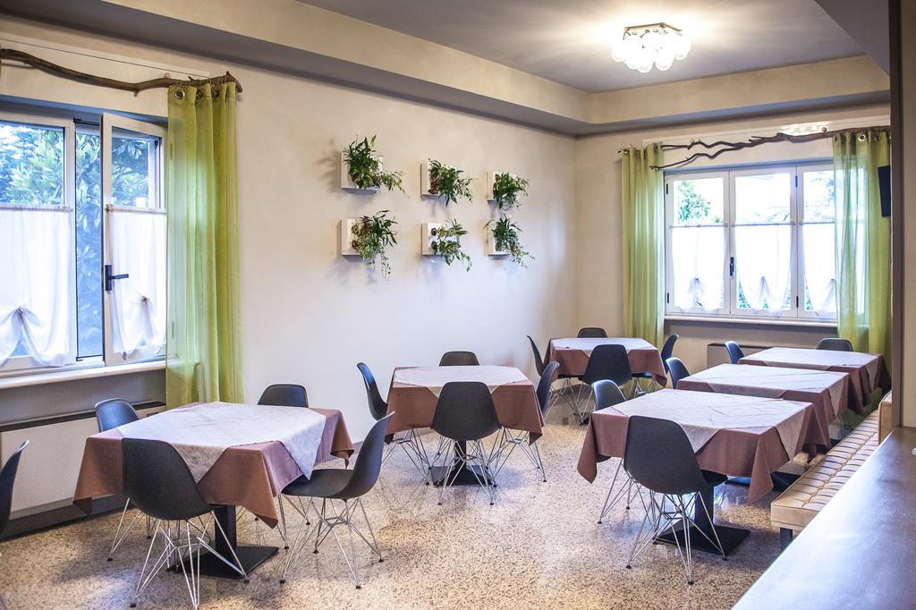 Hotel Le Vigne Di Corvino Casteggio ภายนอก รูปภาพ