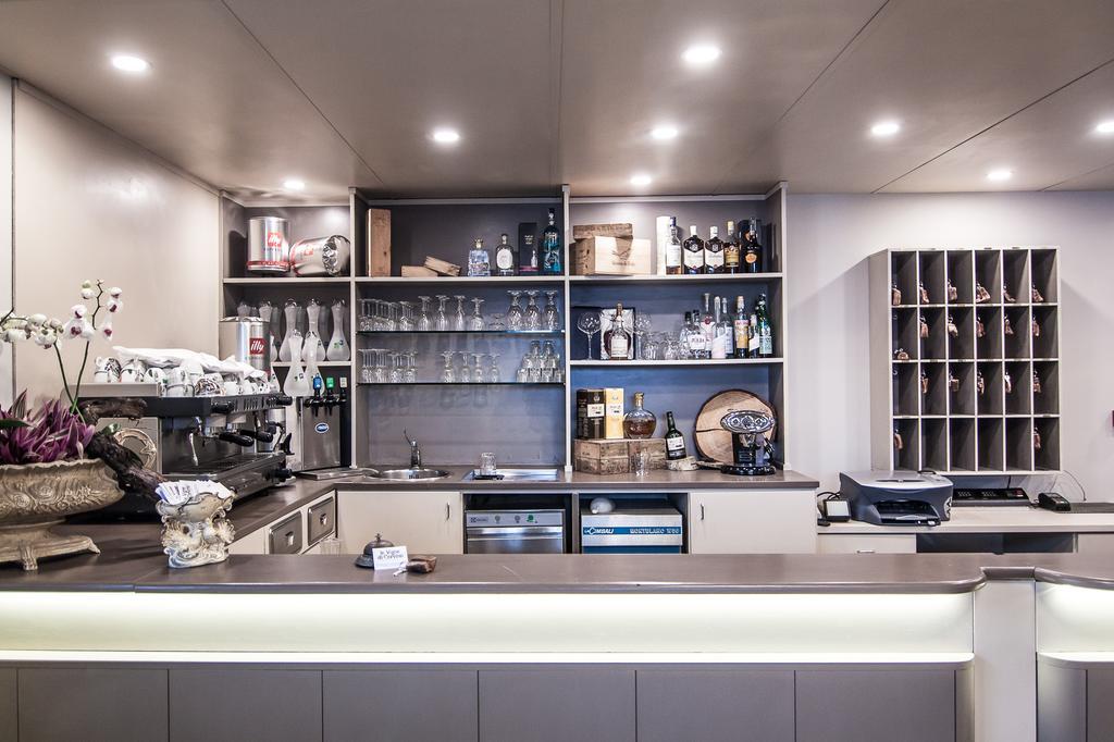 Hotel Le Vigne Di Corvino Casteggio ภายนอก รูปภาพ