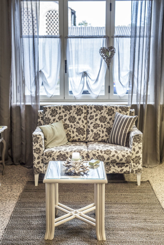 Hotel Le Vigne Di Corvino Casteggio ภายนอก รูปภาพ