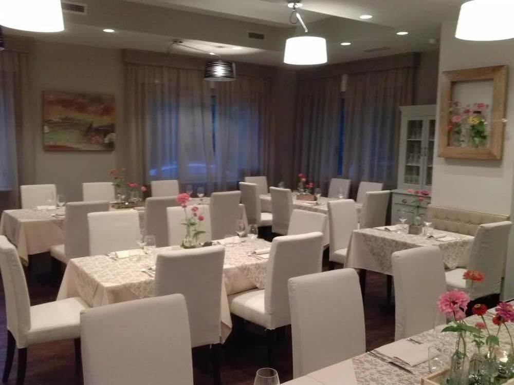 Hotel Le Vigne Di Corvino Casteggio ภายนอก รูปภาพ